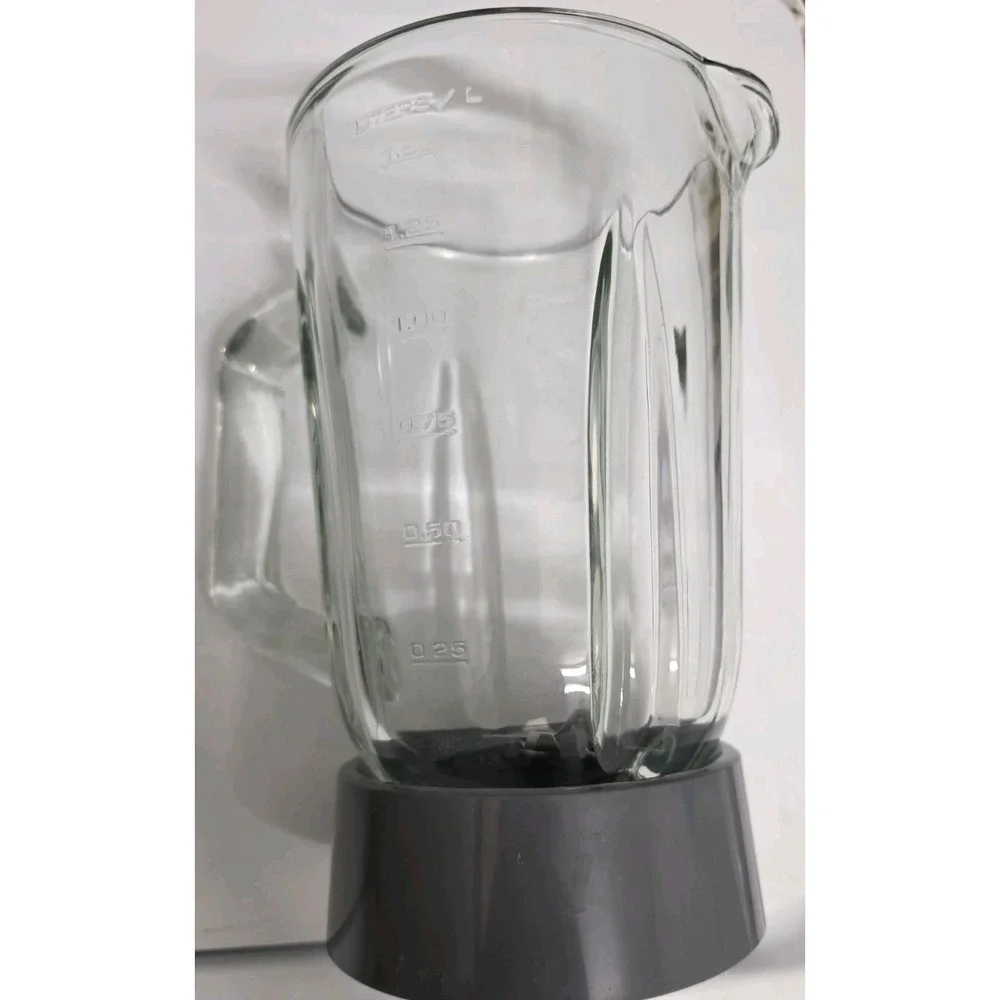 Black+Decker Blender BL1300 – Glass Pitcher, 6 Blend Modes, Safe Pour Spout